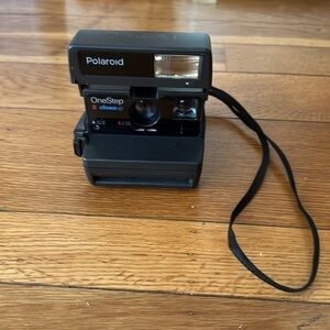 Polaroid One Step Close Up Camera